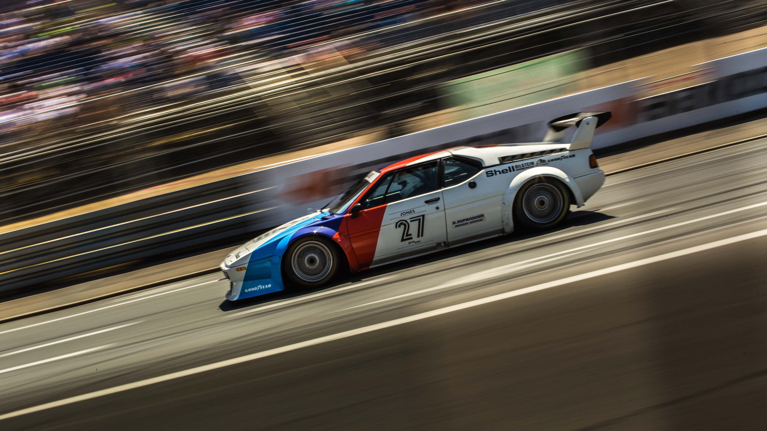 球员整体年龄偏小，经验不足是短板，球员年龄低于23岁